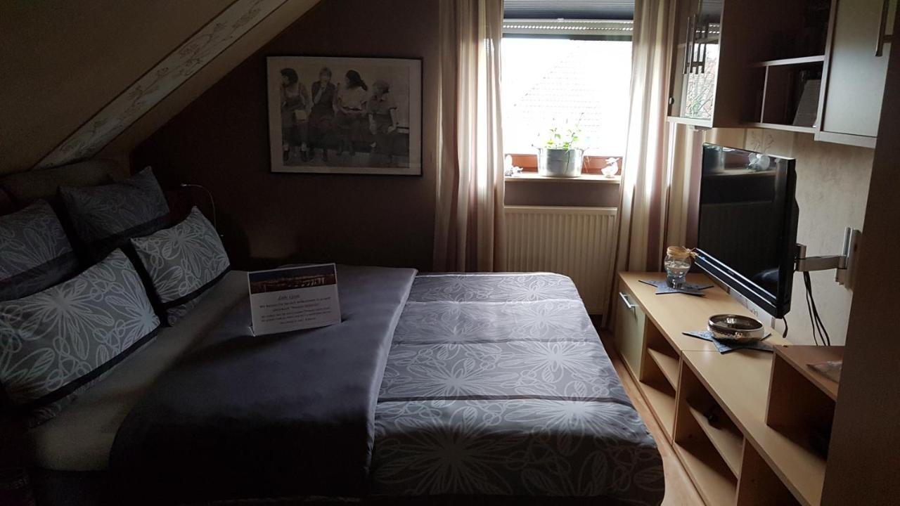 Apartamento Pension Bütterich Husum  Exterior foto